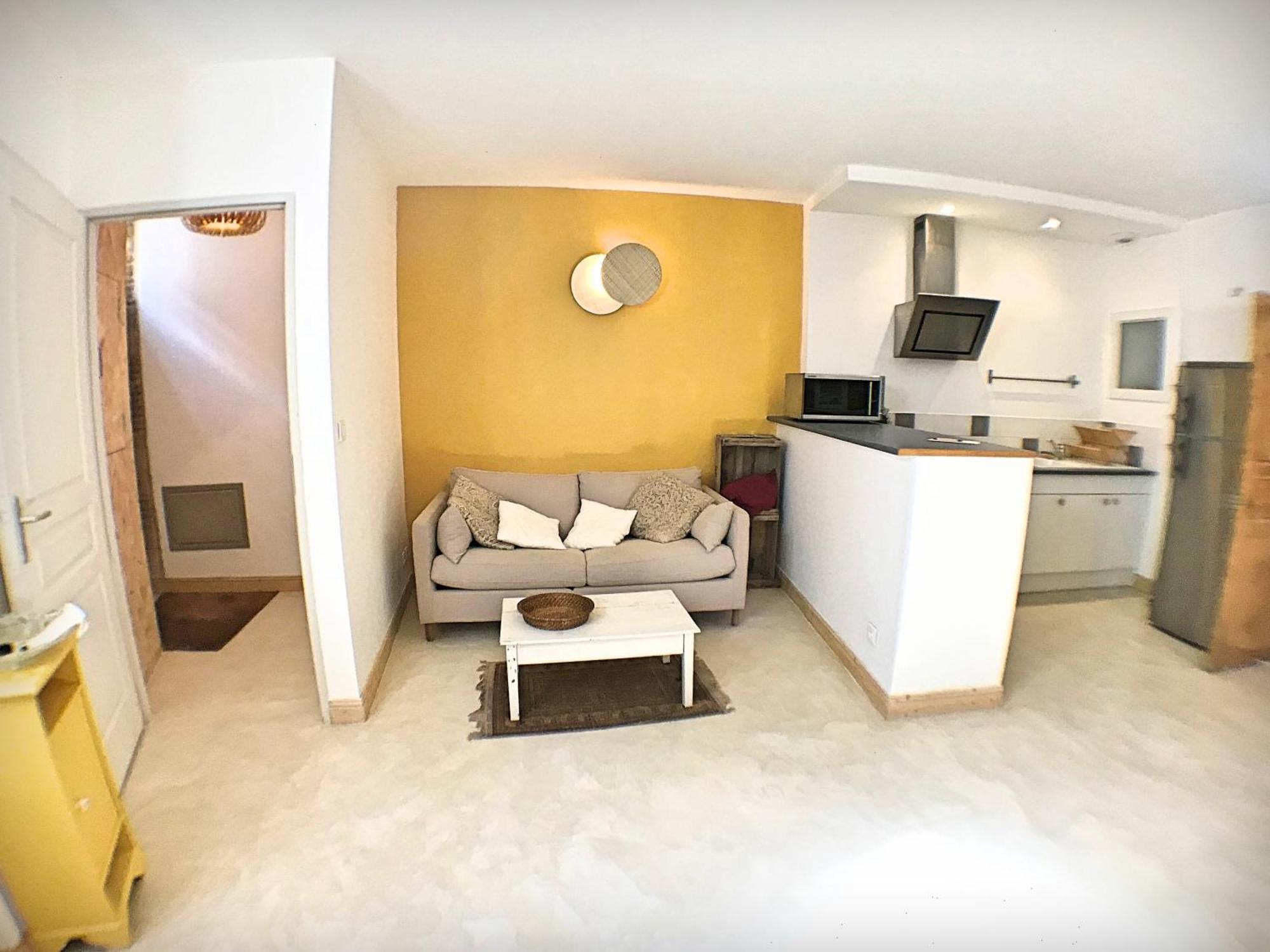 Appartement De Charme En Coeur De Ville อาฌ็อง ภายนอก รูปภาพ